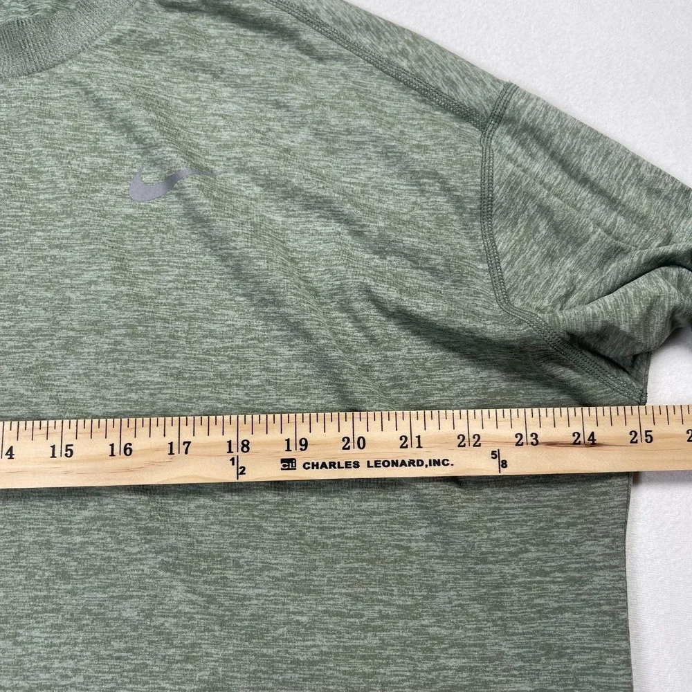 Nike Running Dri-FIT Shirt Women's XL Sage Green Thumbhole Sleeve Activewear